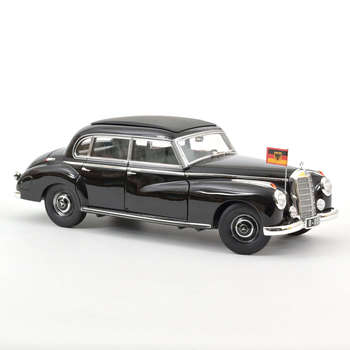 Mercedes-Benz 300 1955 Konrad Adenauer 1:18