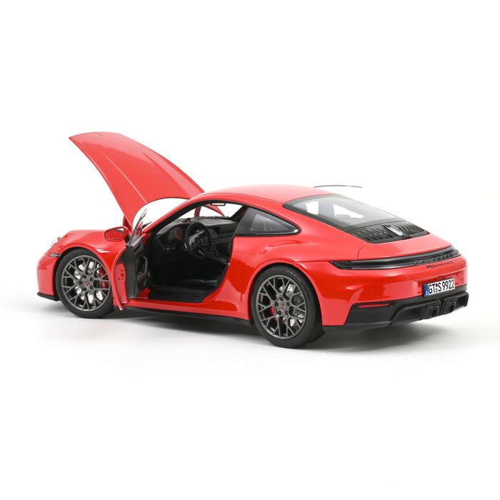 Porsche 911 Carrera 4 GTS 2025 Guards Red 1:18 - New Mold