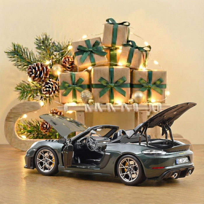 Porsche 718 Spyder RS w/ Weissach Pack 2023 Forest