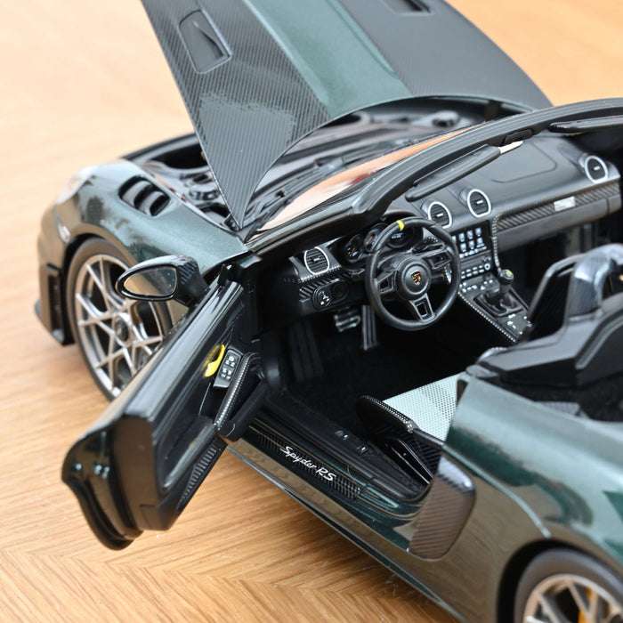 Porsche 718 Spyder RS w/ Weissach Pack 2023 Forest