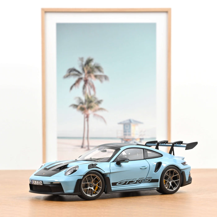 Porsche 911 GT3 RS w/Weissach Pack 2022 Light blue 1:18