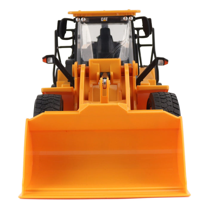 1:24 Radio Control Cat 950M Wheel Loader