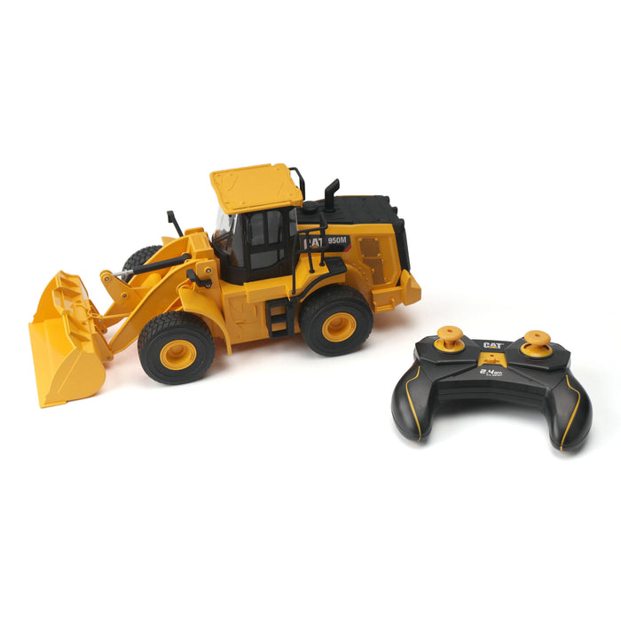 1:24 Radio Control Cat 950M Wheel Loader