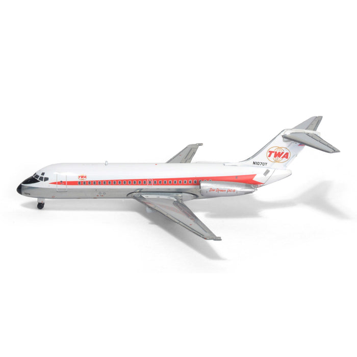 1:400 Scale TRANS WORLD AIRLINES DC-9-15 - N1070T