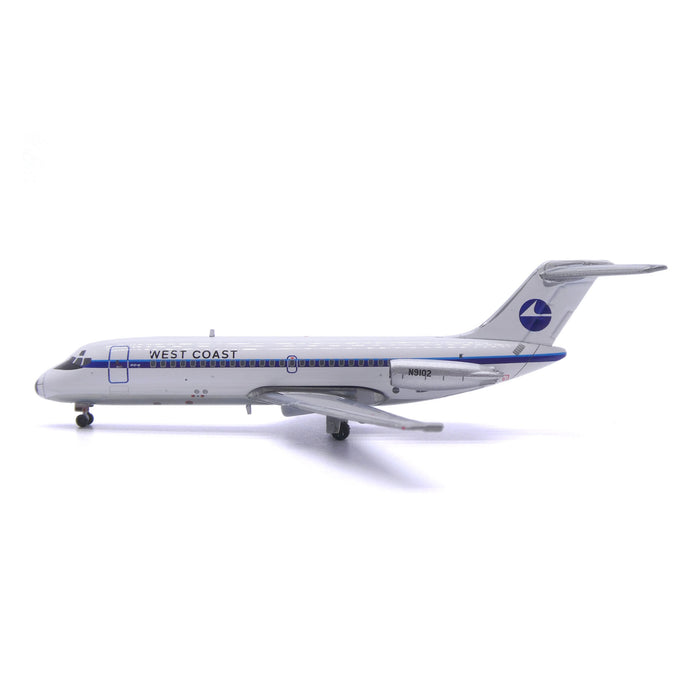 1:400 West Coast Airlines DC-9-14 - N9102