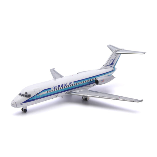 1:400 Republic Airlines DC-9-10 - N8909E