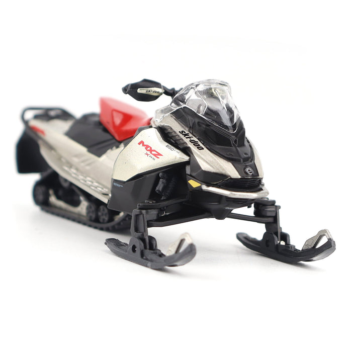 1:32 ski-doo® MXZ X-RS