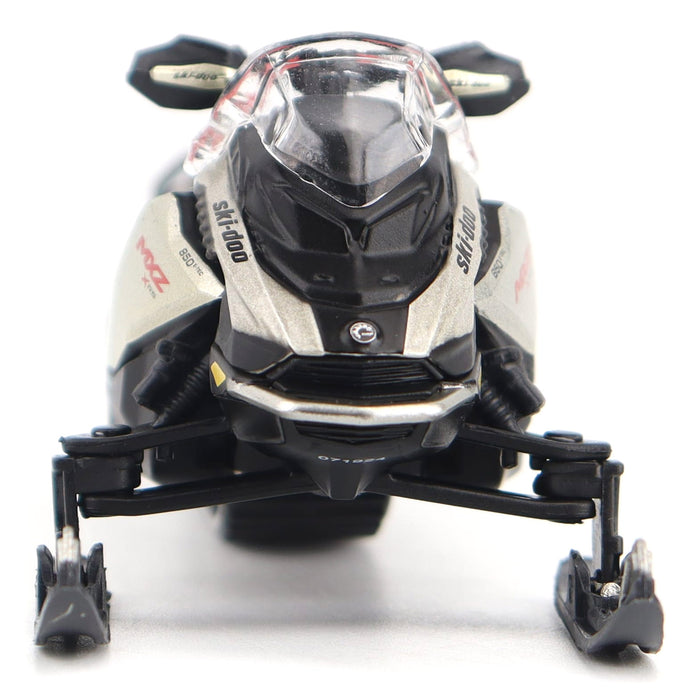 1:32 ski-doo® MXZ X-RS