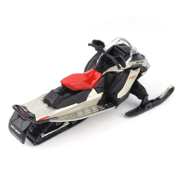 1:32 ski-doo® MXZ X-RS