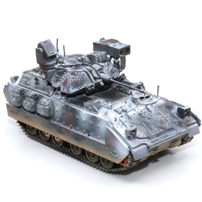 US M2A3 Bradley Infantry Fighting - Snowy version(1:72 Scale)