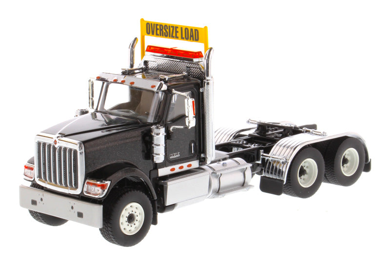 1:50 International HX520 Tandem Tractor - Metallic Black