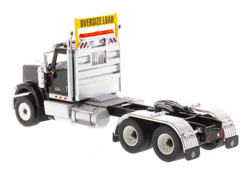 1:50 International HX520 Tandem Tractor - Metallic Black