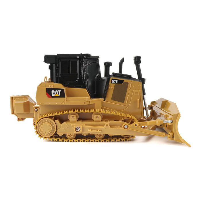 1:32 Cat Diecast Earth Models Assortment