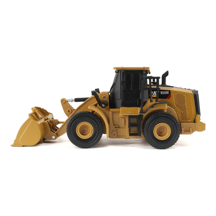 1:32 Cat Diecast Earth Models Assortment