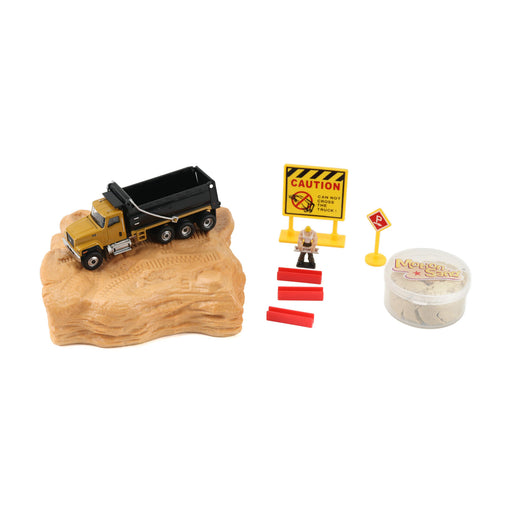 1:87 Cat CT681 Dump Truck Earth Mover Playset
