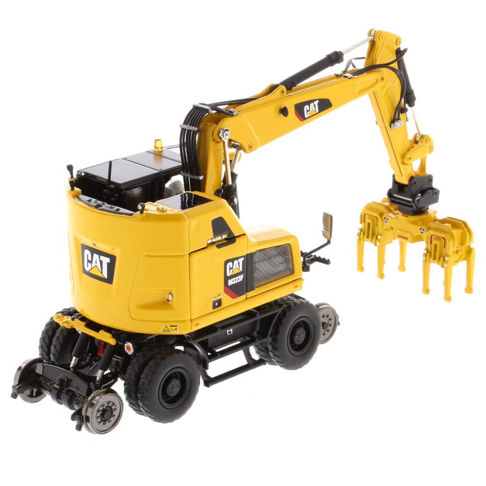 1:50 Cat M323F Railroad Wheeled Excavator - Safety Yellow Version