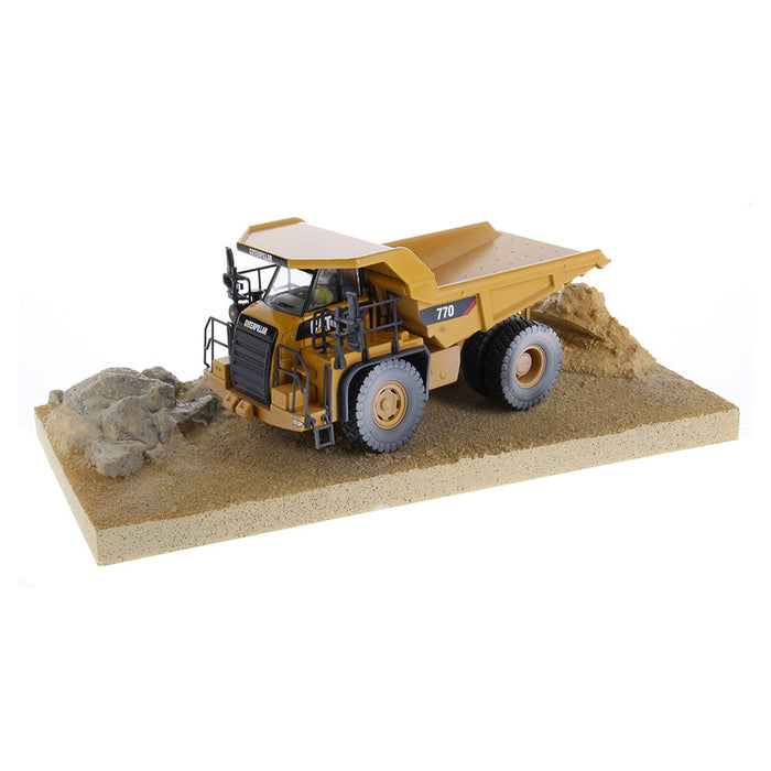 1:50 Cat 770 Off-Highway truck