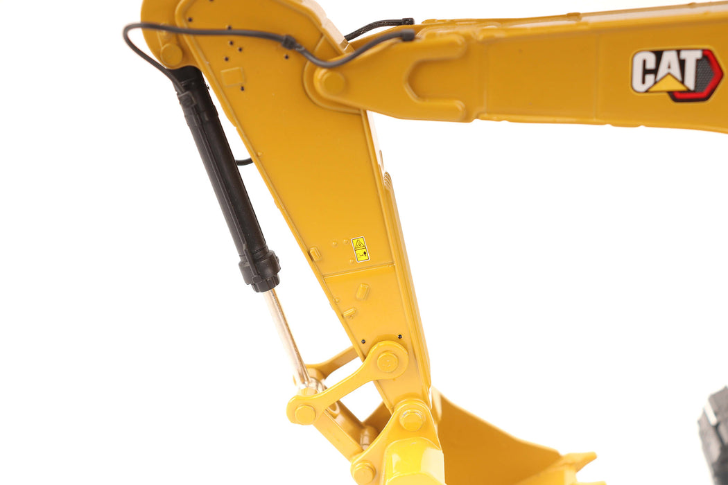 1:50 CAT 374 Hydraulic Excavator