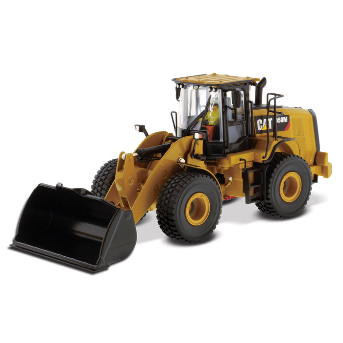 1:50 Cat 950M Wheel Loader