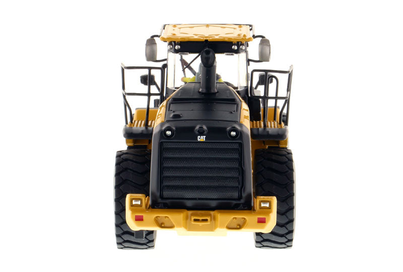 1:50 Cat® 966M Wheel Loader