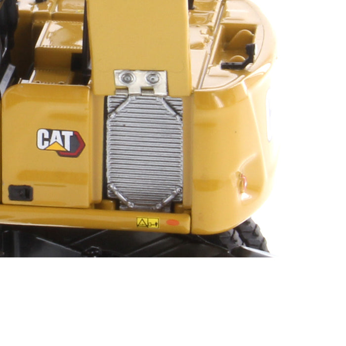 1:50 Cat M318 Wheeled Excavator