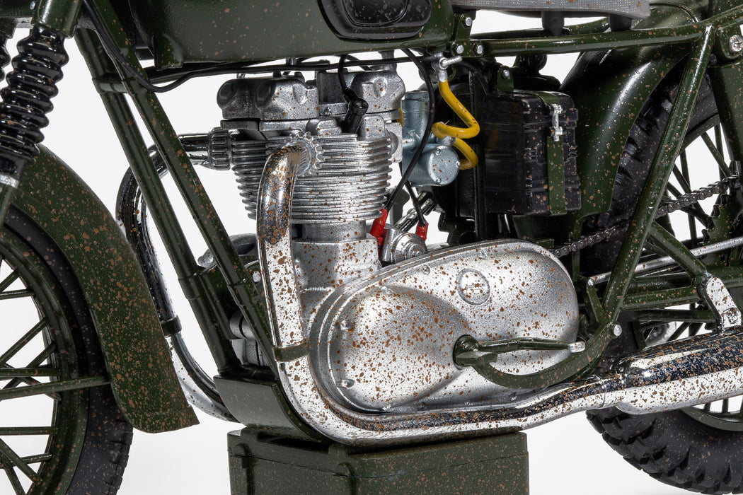 The Great Escape - Triumph TR6 Trophy (Weathered)