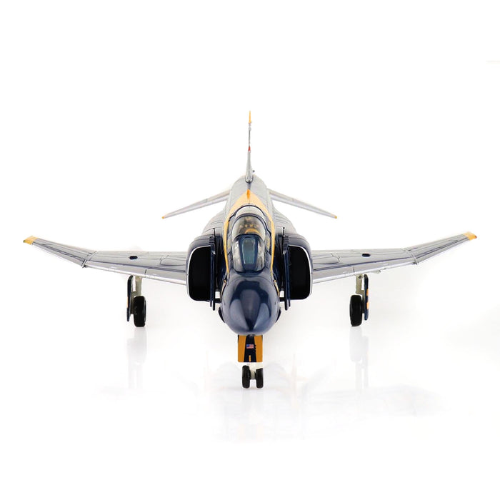 F-4J Blue Angels "Cdr. Harley Hall" 153812, Cdr Harley Hall & AMHI Guy Giuffrai, US Navy, 1970 to 1971