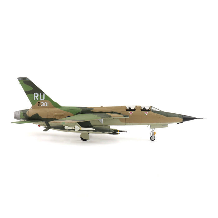 EF-105F "Jinkin Josie" 63-8301, 355th TFW, 357th TFS, Thailand ,1968 (1:72 Scale)