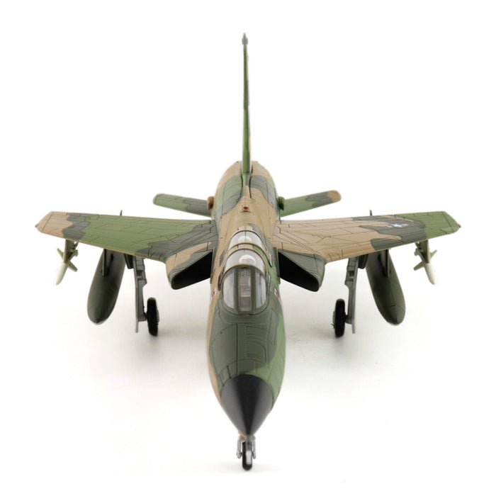 EF-105F "Jinkin Josie" 63-8301, 355th TFW, 357th TFS, Thailand ,1968 (1:72 Scale)