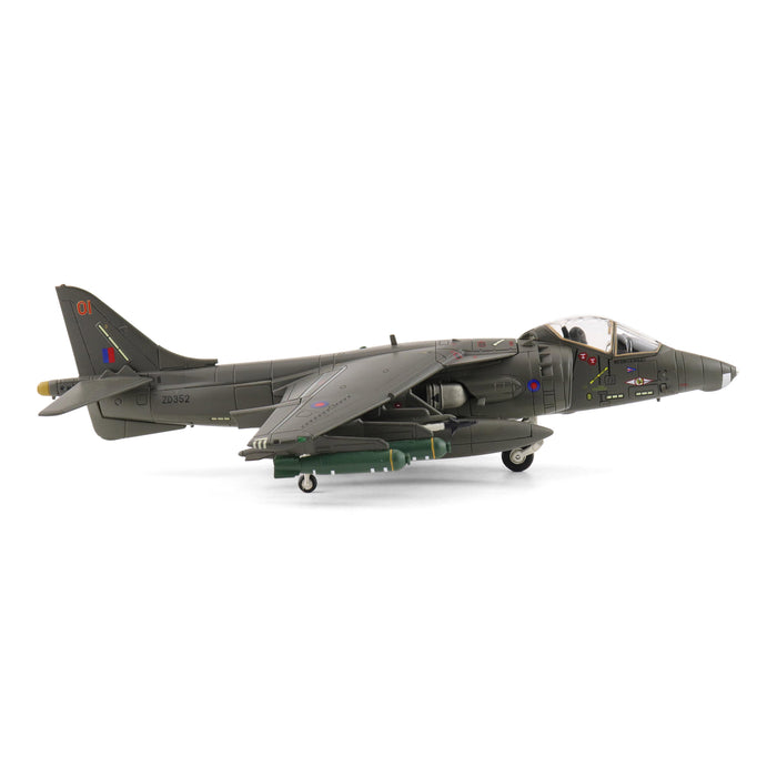 Harrier GR.5 ZD352/01, No.1 Sqn., RAF Wittering, 1990s