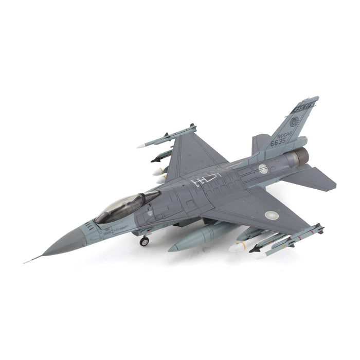 F-16A Fighting Falcon 6635, 22 TFG/455 TFW, ROCAF (w/10 x MK.20 cluster bombs)