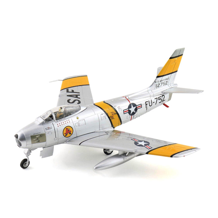 F-86E "George Davis" 51-2752, 4th FIG, 334th FIS, USAF, 1952 (unconfirmed scheme) (1:72 Scale)