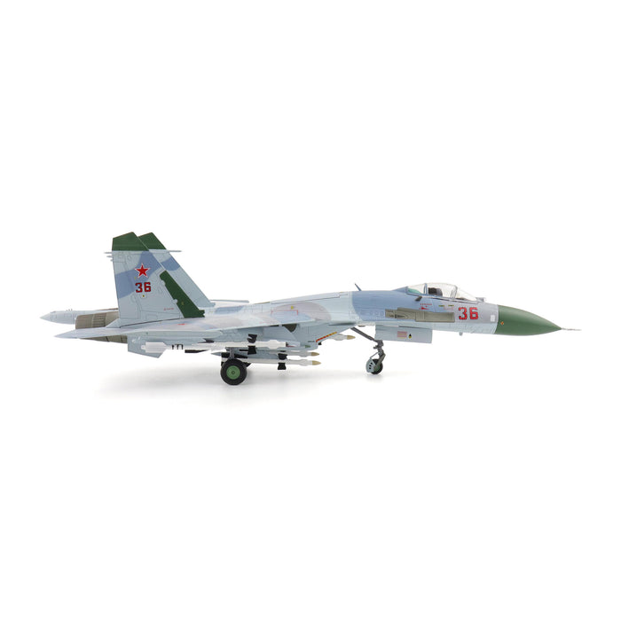 Su-27 Flanker-B "Barents Sea" Red 36, 941sr IAP, Soviet Air Force, 1987 (w/extra empty pylons and decal to represent collision with P-3)