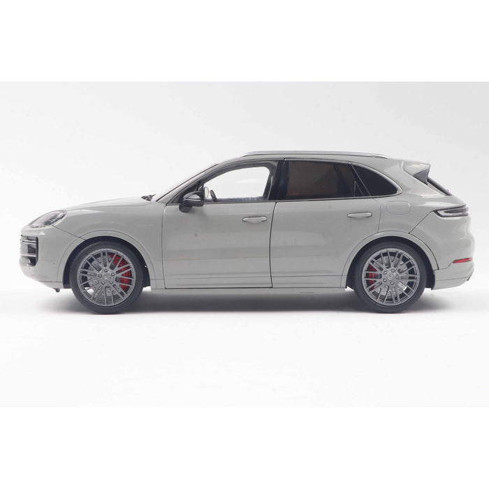 1:18 PORSCHE CAYENNE TURBO S CHALK GREY 2024