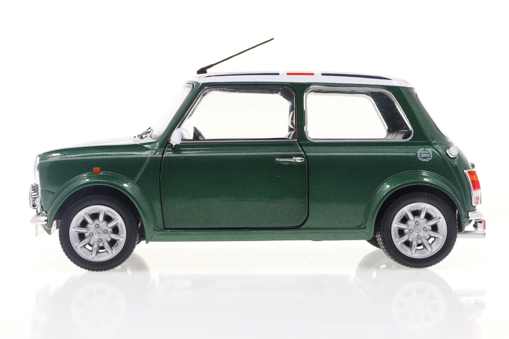 1:18 MINI COOPER SPORT BRITISH RACING GREEN & FLAG 1997
