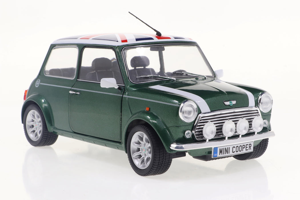 1:18 MINI COOPER SPORT BRITISH RACING GREEN & FLAG 1997