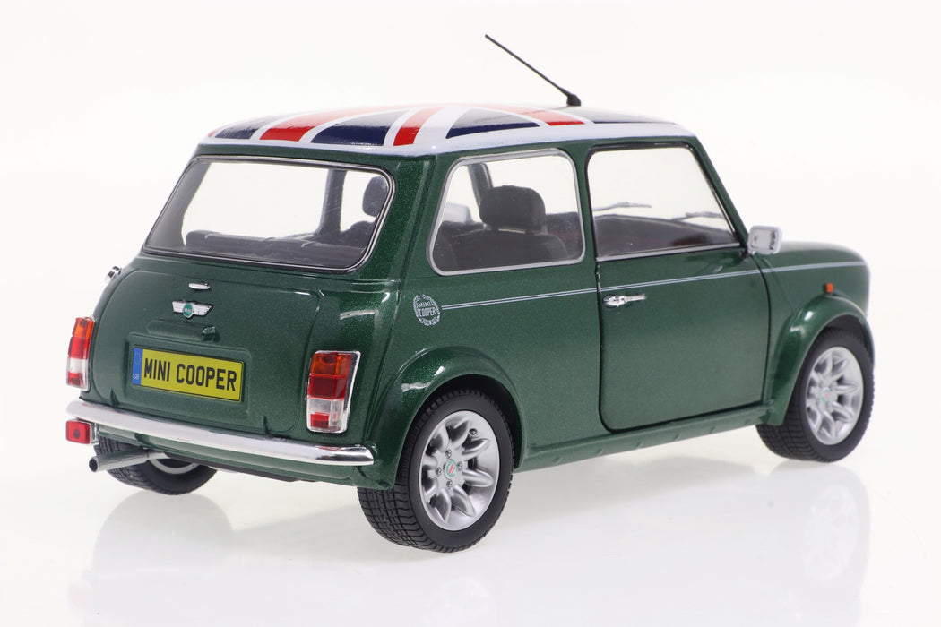 1:18 MINI COOPER SPORT BRITISH RACING GREEN & FLAG 1997