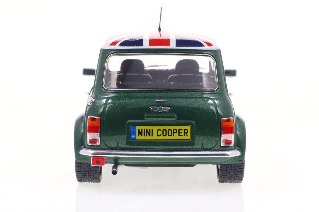 1:18 MINI COOPER SPORT BRITISH RACING GREEN & FLAG 1997