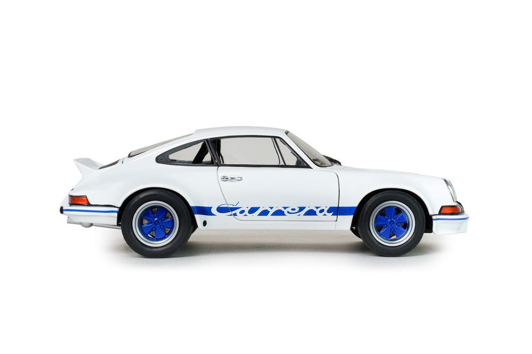 1:18 PORSCHE 911 RSR WHITE / BLUE CARRERA STRIPES 1973