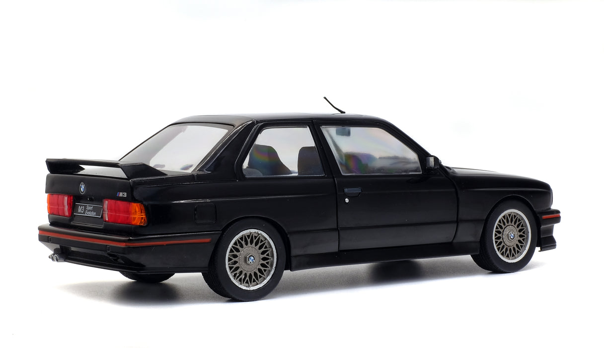 1:18 BMW E30 M3 SPORT EVO GLANZSCHWARZ 1990