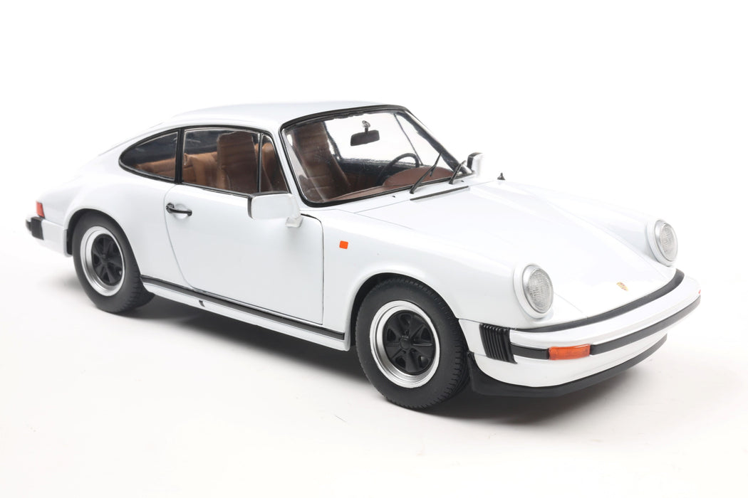 1:18 PORSCHE 911 (930) 3,0 SC WHITE 1974