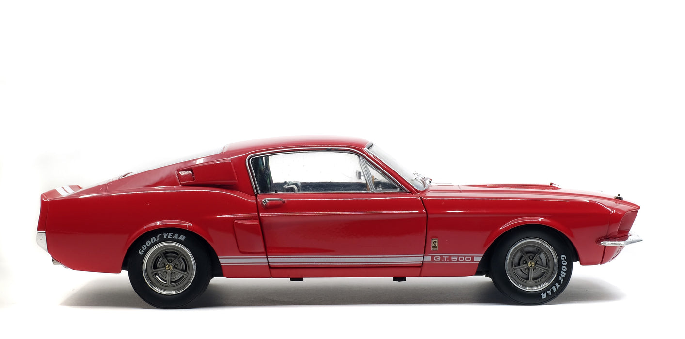1:18 SHELBY GT500 CANDY APPLE RED / WHITE STRIPES 1967