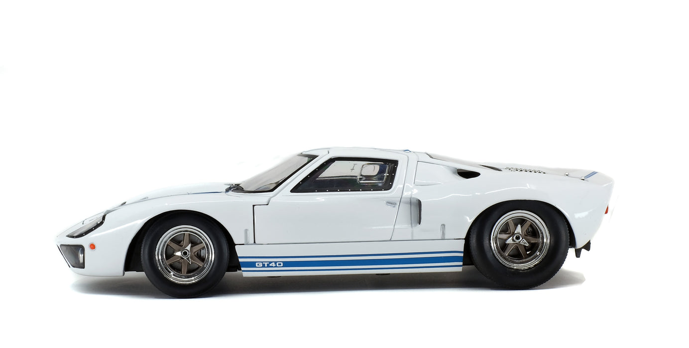 1:18 FORD GT40 MK.1 WHITE / BLUE STRIPES 1968