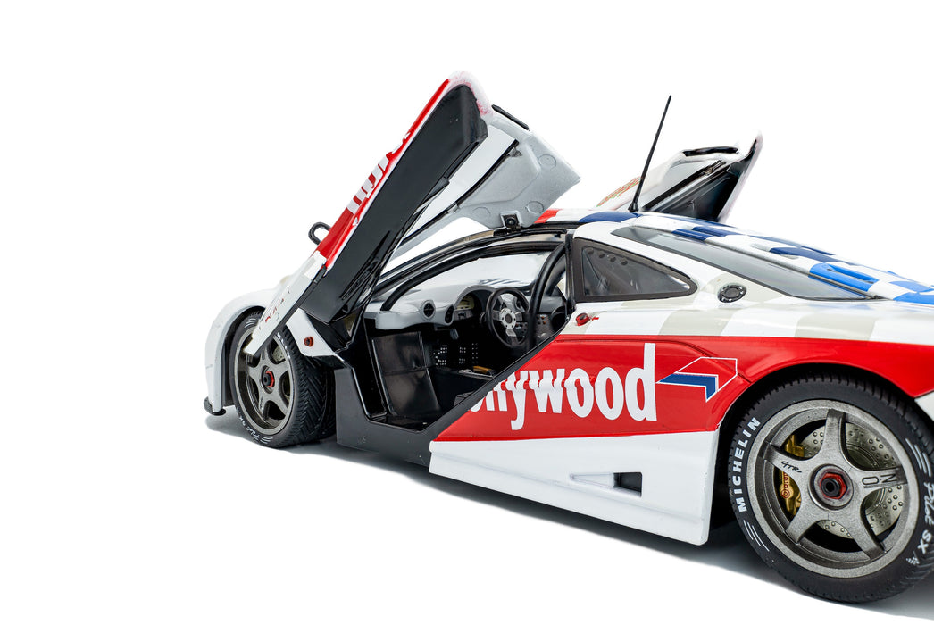 1:18 McLaren F1 GTR Short Tail White #01 N.Piquet / J.Cecotto 2 Horas de Brasilia 1996