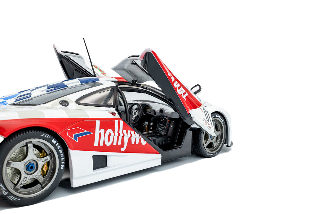 1:18 McLaren F1 GTR Short Tail White #01 N.Piquet / J.Cecotto 2 Horas de Brasilia 1996
