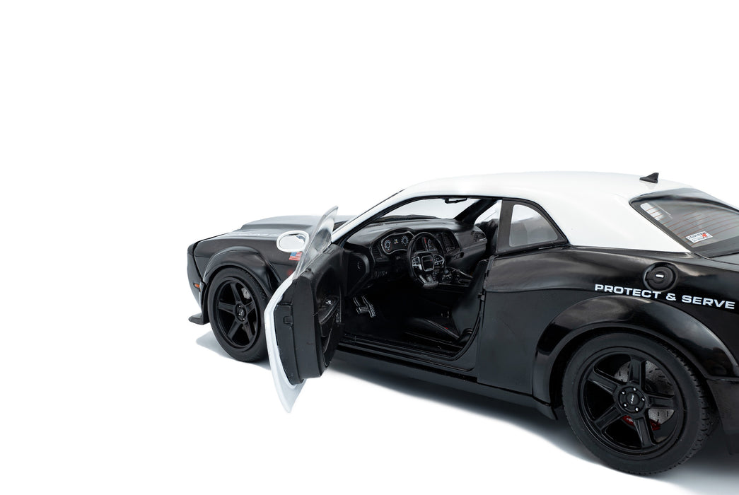 1:18 DODGE CHALLENGER R/T SCAT PACK WIDEBODY HIGHWAY POLICE 2023