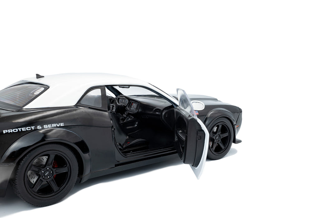 1:18 DODGE CHALLENGER R/T SCAT PACK WIDEBODY HIGHWAY POLICE 2023