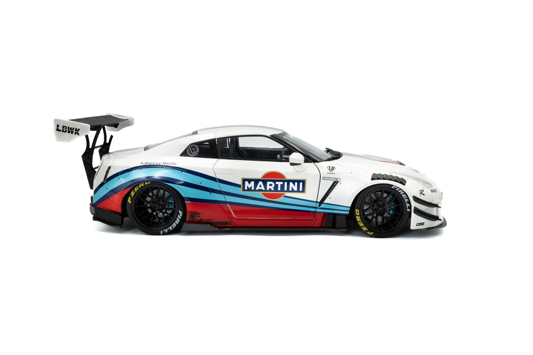 1:18 Nissan GT-R (R35) w/ Liberty Walk Body Kit 2.0 M 2024