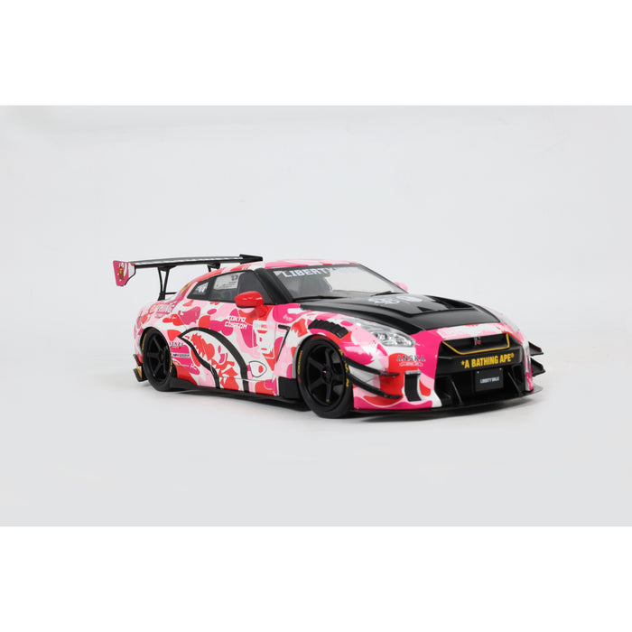1:18 NISSAN GT-R (R35) W/ LIBERTY WALK BODY KIT 2.0 PINK CAMO 2025
