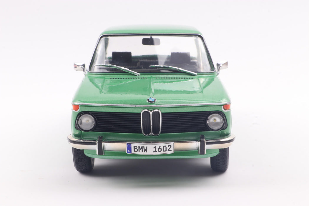 1:18 BMW 1602 Taiga 1971